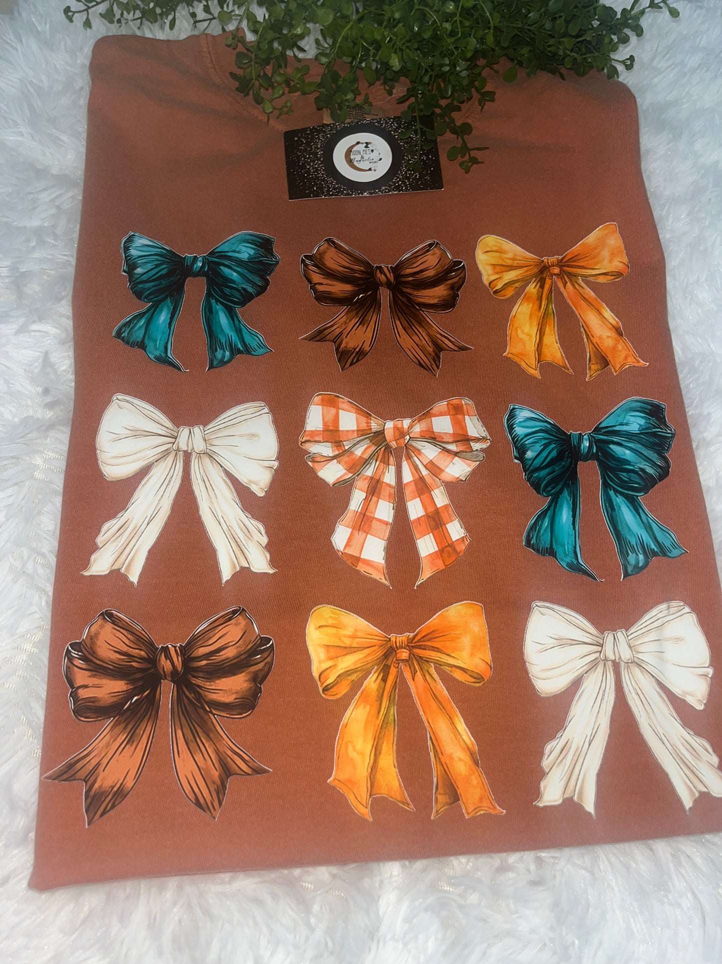 FALL CROQUETTE BOWS COMFORT COLOR T-SHIRT