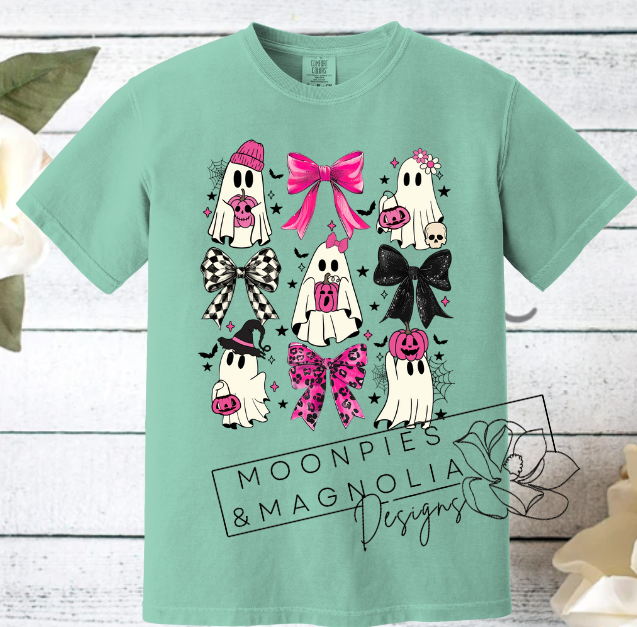 GHOSTS AND CUTE BOWS COMFORT COLOR T-SHIRTS